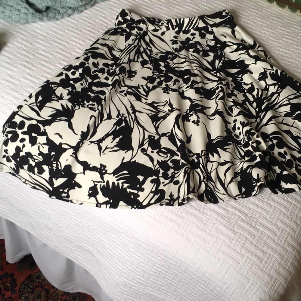 Mid-length skirt
